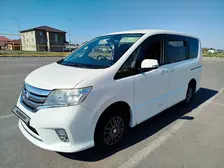 Nissan Serena, 2012