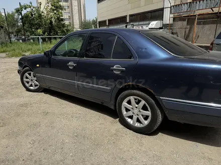 Mercedes-Benz E 230 1998 года за 1 500 000 тг. в Алматы – фото 6