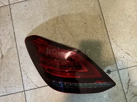 Фонарь левый Mercedes c205 205 рестайлинг оригинал за 120 000 тг. в Астана