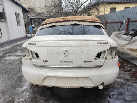 Багажник за 180 000 тг. в Алматы