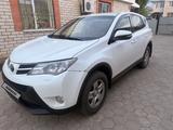 Toyota RAV4 2014 года за 8 500 000 тг. в Актобе – фото 2
