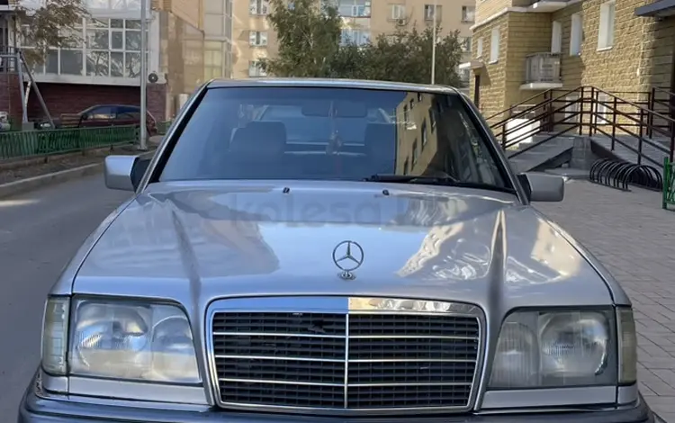 Mercedes-Benz E 220 1993 годаүшін2 100 000 тг. в Астана