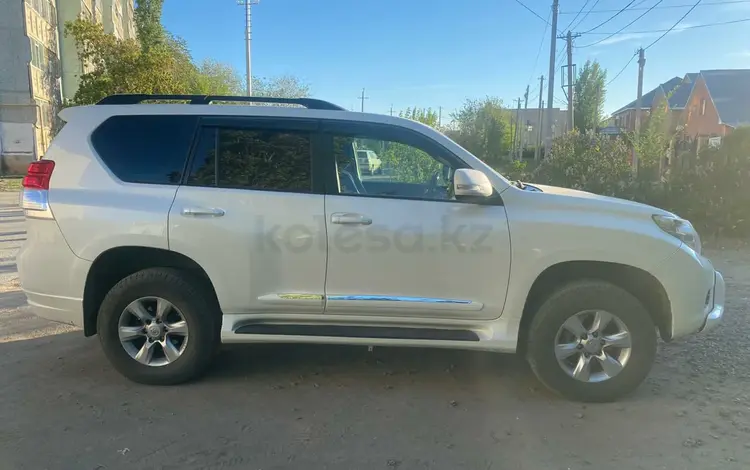 Toyota Land Cruiser Prado 2011 года за 13 000 000 тг. в Актобе