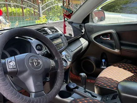 Toyota RAV4 2012 года за 8 500 000 тг. в Астана