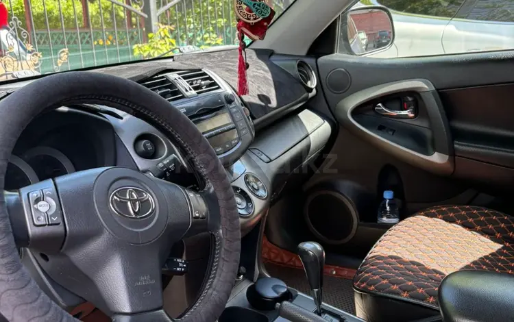 Toyota RAV4 2012 года за 8 500 000 тг. в Астана