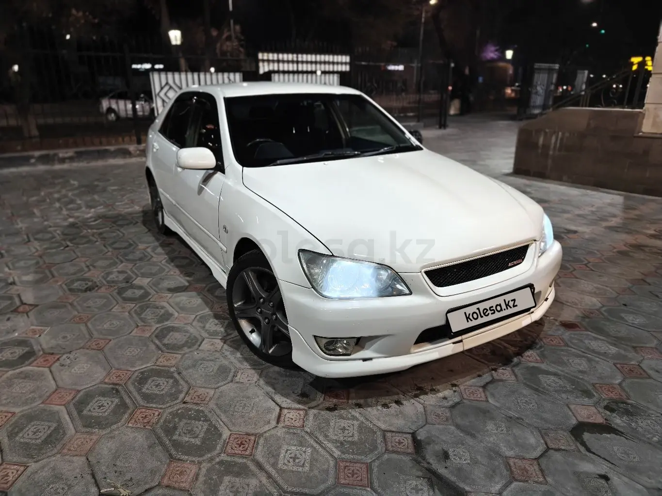 Toyota Altezza, 2002