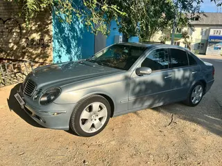 Mercedes-Benz E 320