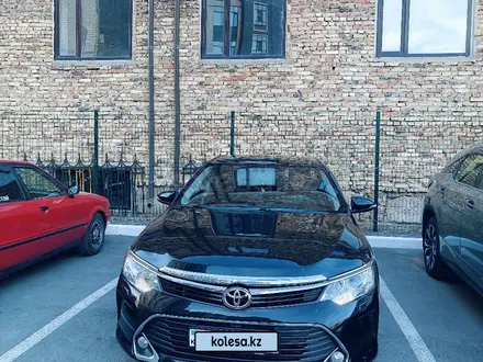 Toyota Camry 2017 года за 11 800 000 тг. в Караганда