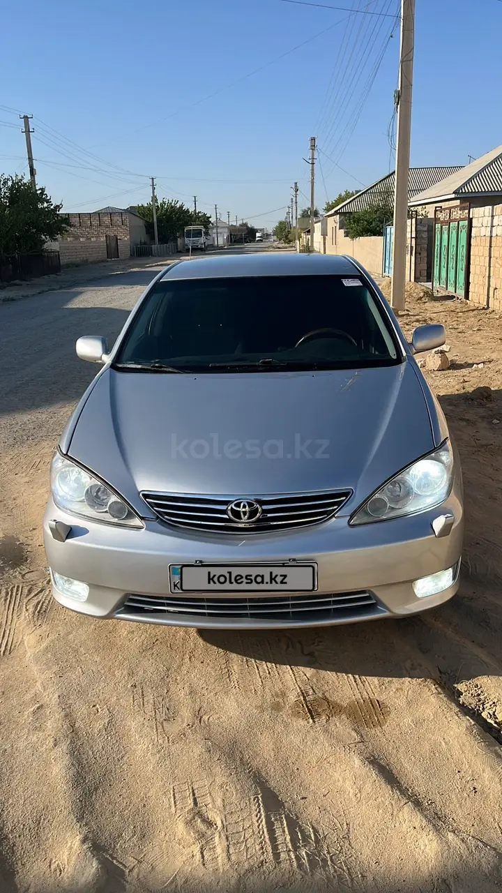 Toyota Camry, 2005