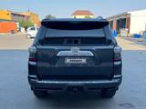 Toyota 4Runner 2018 годаүшін17 500 000 тг. в Актау – фото 4