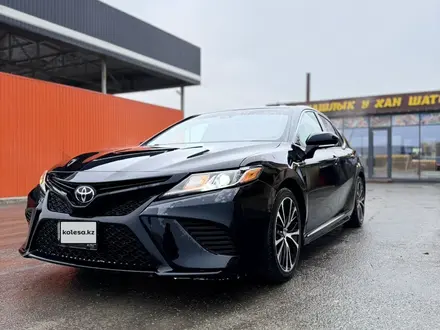 Toyota Camry 2019 года за 8 800 000 тг. в Атырау – фото 3