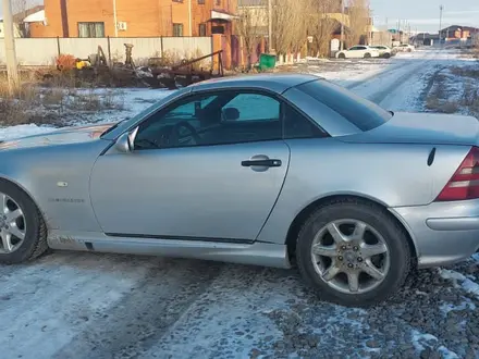 Mercedes-Benz SLK 230 1999 года за 1 800 000 тг. в Актобе – фото 2