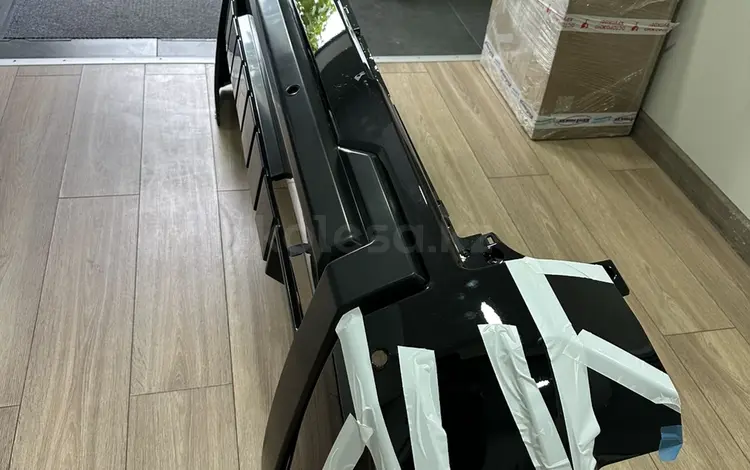 Леопард задний бампер оригинал новый за 450 000 тг. в Алматы