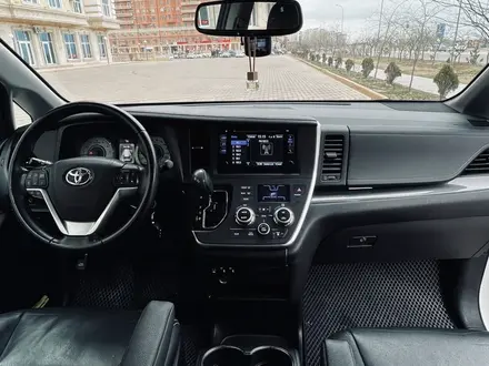 Toyota Sienna 2015 года за 11 000 000 тг. в Актау – фото 12