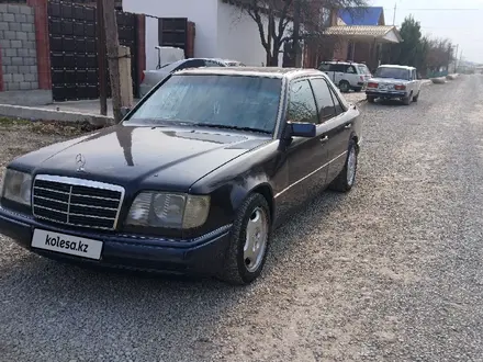 Mercedes-Benz E 220 1995 года за 2 300 000 тг. в Туркестан – фото 2