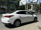 Hyundai Accent 2022 годаүшін8 700 000 тг. в Семей – фото 2