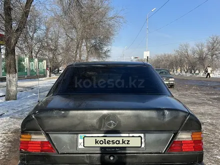 Mercedes-Benz E 260 1991 года за 1 200 000 тг. в Шу – фото 5