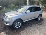 Volkswagen Touareg 2007 годаүшін6 500 000 тг. в Караганда – фото 2