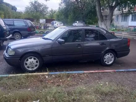 Mercedes-Benz C 180 1994 года за 1 400 000 тг. в Абай (Абайский р-н) – фото 7