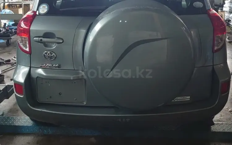 Задний бампер Toyota RAV4 за 6 358 тг. в Алматы