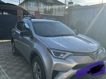 Toyota RAV4 2017 года за 12 500 000 тг. в Алматы