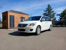 Volkswagen Routan, 2012