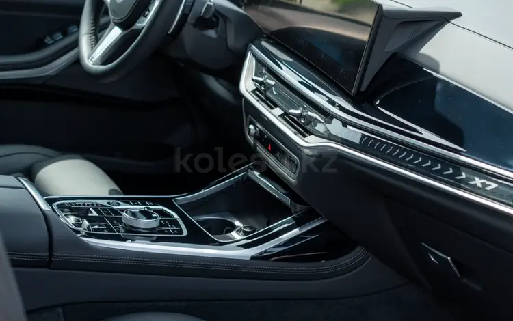 BMW X7 2023 года за 78 000 000 тг. в Астана