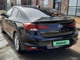 Hyundai Elantra 2019 года за 8 800 000 тг. в Костанай – фото 2