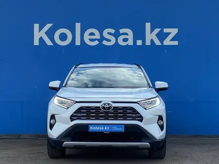 Toyota RAV4 2020 года за 20 838 725 тг. в Алматы – фото 2