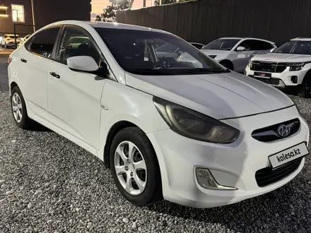 Hyundai Accent 2014 года за 4 700 000 тг. в Шымкент – фото 2