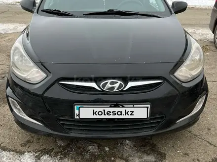 Hyundai Solaris 2013 года за 4 524 838 тг. в Уральск – фото 3