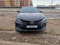 Toyota Camry 2019 года за 14 200 000 тг. в Астана – фото 2