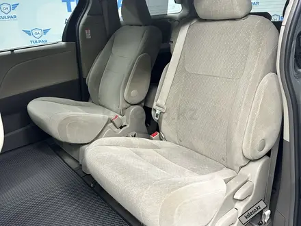 Toyota Sienna 2015 года за 14 000 000 тг. в Астана – фото 8