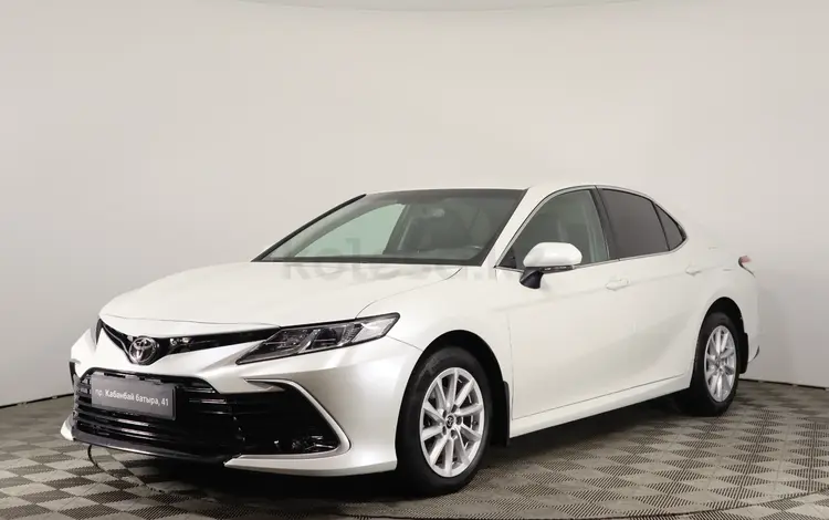 Toyota Camry 2021 годаfor13 490 000 тг. в Астана