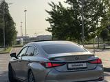 Lexus ES 300h 2020 года за 22 500 000 тг. в Алматы – фото 5