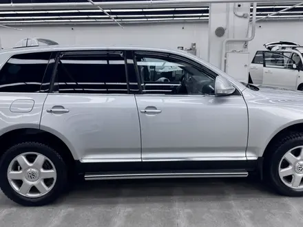 Volkswagen Touareg 2007 года за 7 500 000 тг. в Астана – фото 3