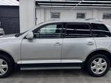 Volkswagen Touareg 2007 года за 7 500 000 тг. в Астана – фото 4