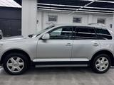 Volkswagen Touareg 2007 года за 7 500 000 тг. в Астана – фото 5
