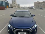 Hyundai Elantra 2018 года за 6 200 000 тг. в Актау – фото 2