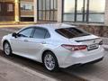 Toyota Camry 2018 годаүшін13 550 000 тг. в Уральск – фото 12