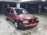 Volkswagen Golf 1995 года за 2 500 000 тг. в Астана – фото 2