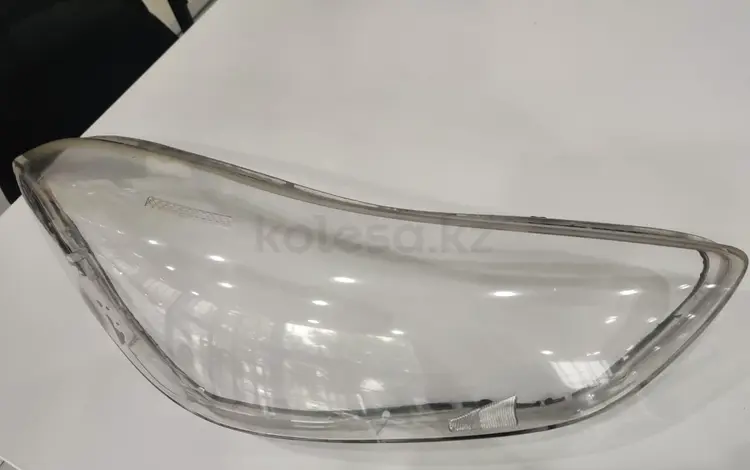 Оригинал стекло на правую фару Hyundai Elantra за 10 000 тг. в Алматы