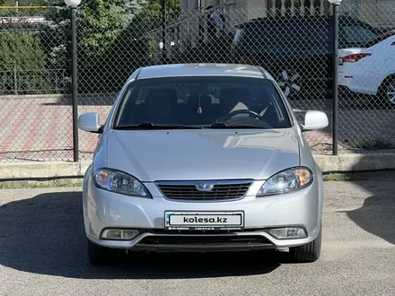 Daewoo Gentra 2014 года за 3 800 000 тг. в Шымкент – фото 2
