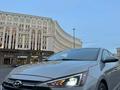 Hyundai Elantra 2019 года за 9 200 000 тг. в Астана