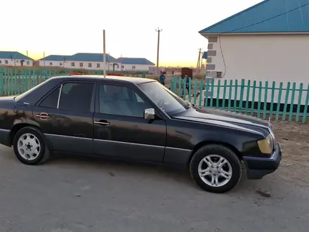 Mercedes-Benz E 230 1991 года за 1 100 000 тг. в Шиели – фото 4