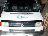 Volkswagen Caravelle 1994 года за 2 800 000 тг. в Астана