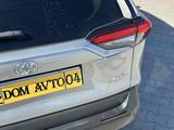 Toyota RAV4 2021 года за 14 800 000 тг. в Актобе – фото 5