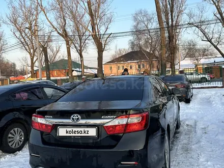 Toyota Camry 2013 года за 9 600 000 тг. в Тараз – фото 4