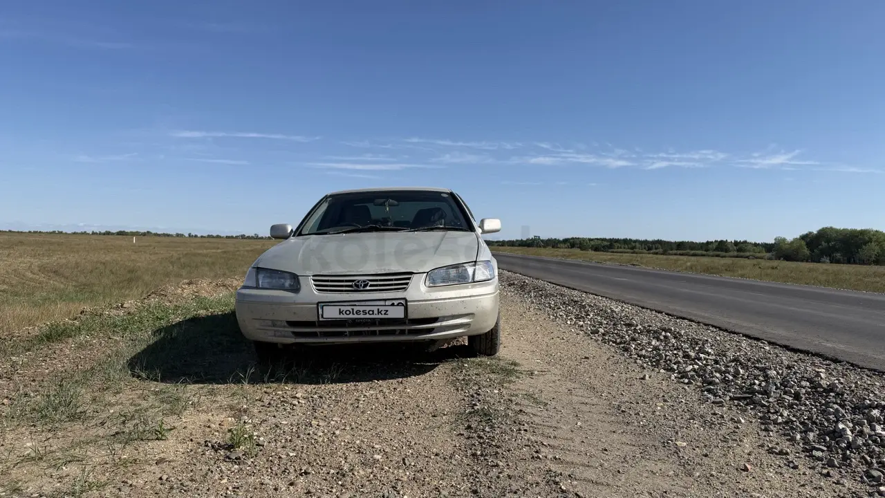 Toyota Camry, 1998