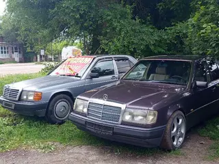 Mercedes-Benz E 230